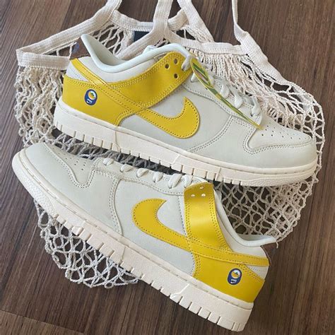 nike low lx banana